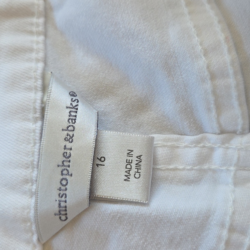 Christoper And Banks White Capris Jeans - Picture 6 of 6